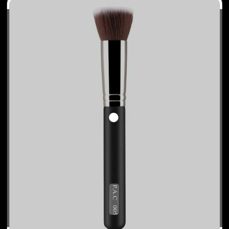 Pac Foundation Blending Brush 005