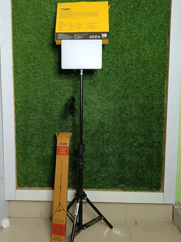 Digitek 11 Inches Panel Light 40w And 6 Feet Stand