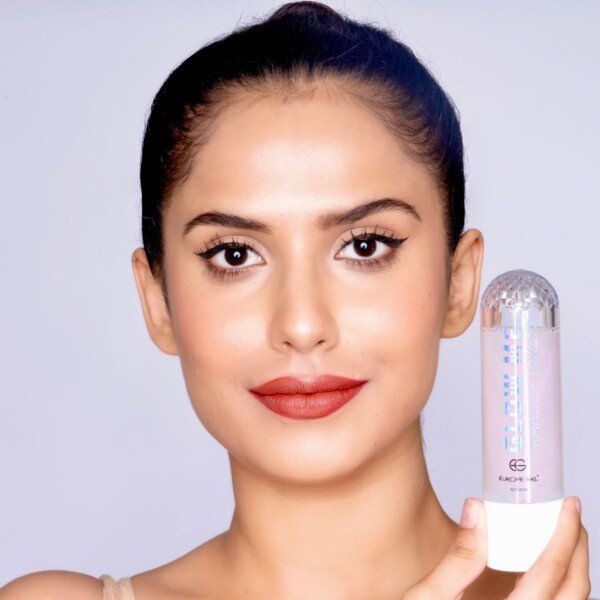 Europe girl Glow Fixer Sugar Pink