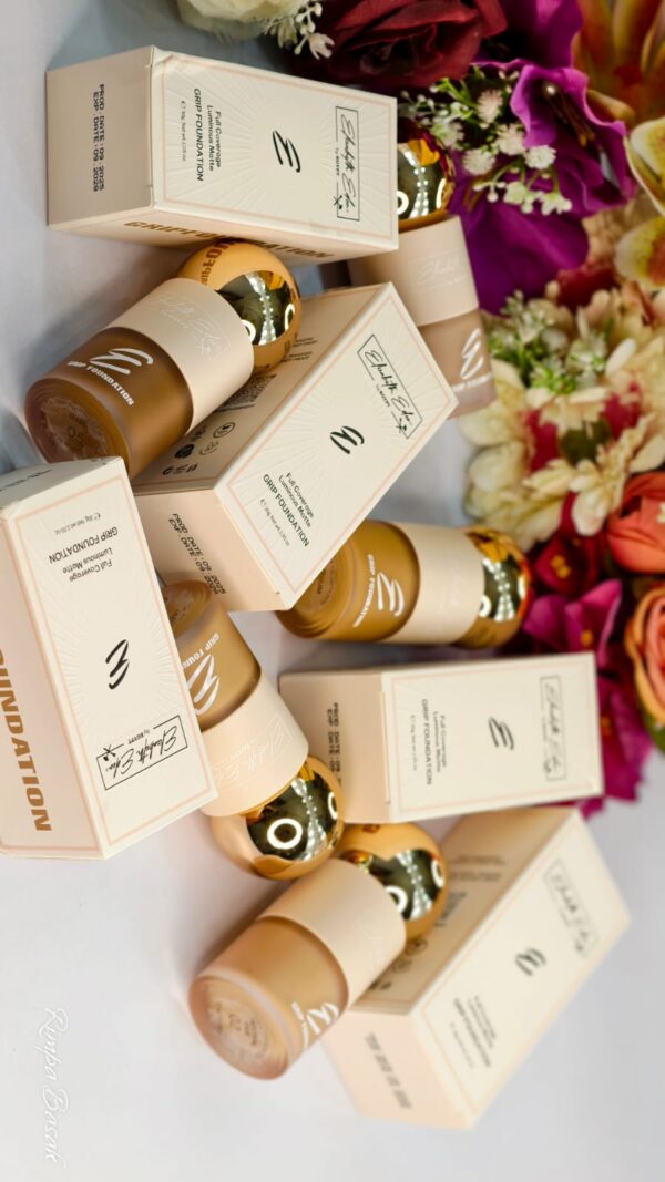 Elizabeth Eden Grip Foundation (30ml)